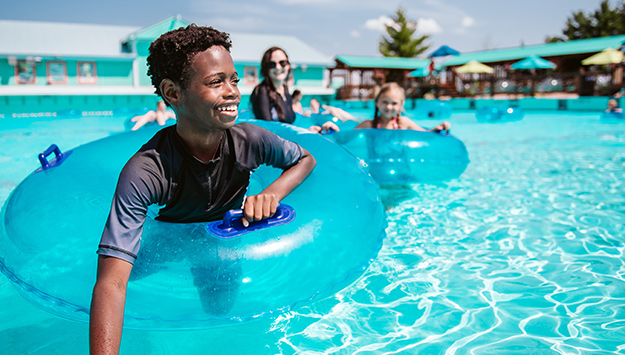 Surfs Up Wave Pool at White Water